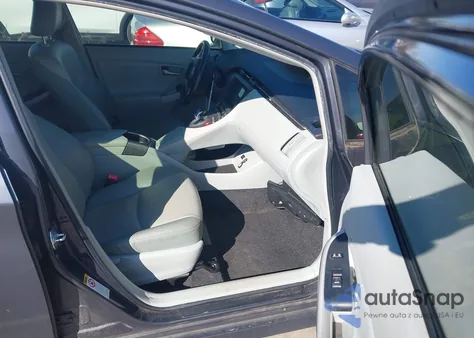 2013 Toyota Prius Four from USA, damaged, VIN JTDKN3DU7D5591560